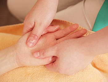 手から肩へのリフレクソロジー